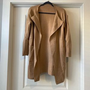 Jcrew women’s coat / cardigan in camel. Size S.